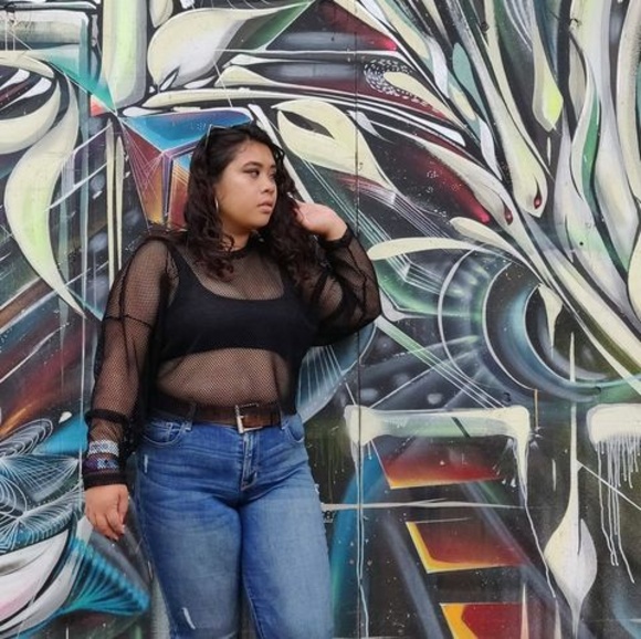 Meet your Posher, Kamillah - Picture 1 of 1